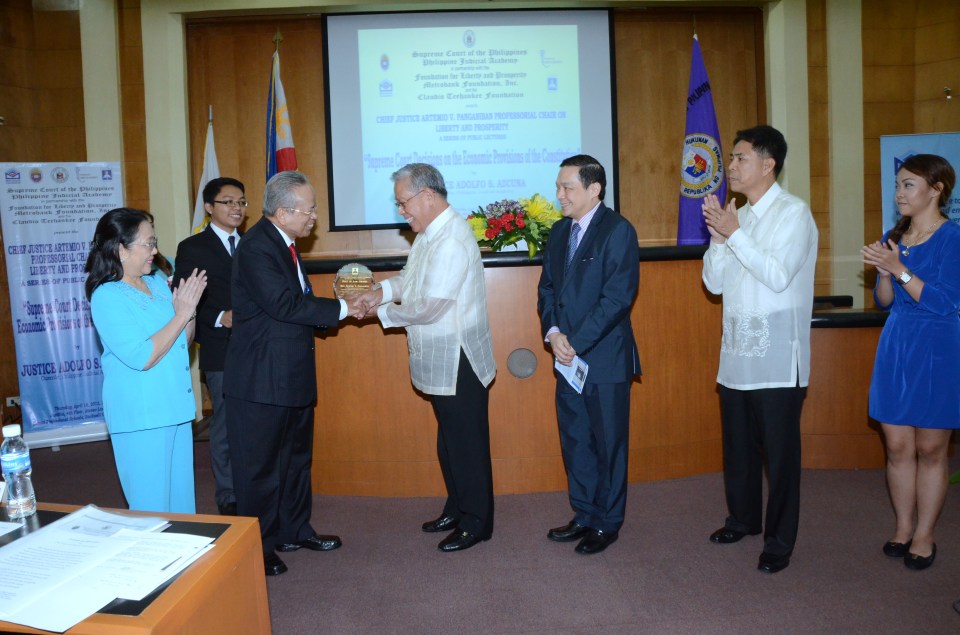 Chief Justice Panganiban Photo